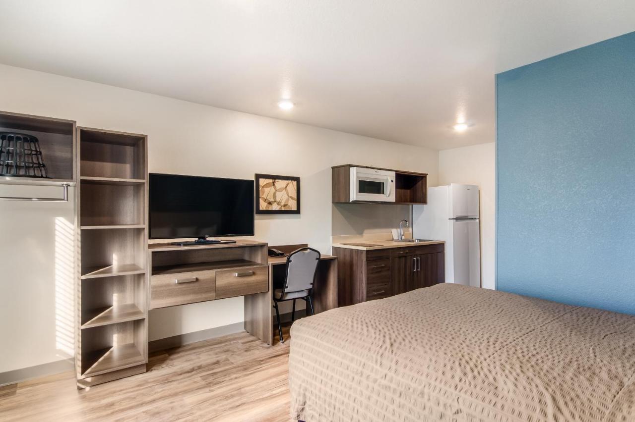 Woodspring Suites Thornton-North Denver Exterior photo