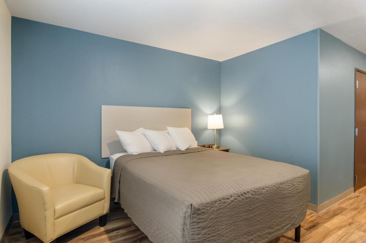 Woodspring Suites Thornton-North Denver Exterior photo