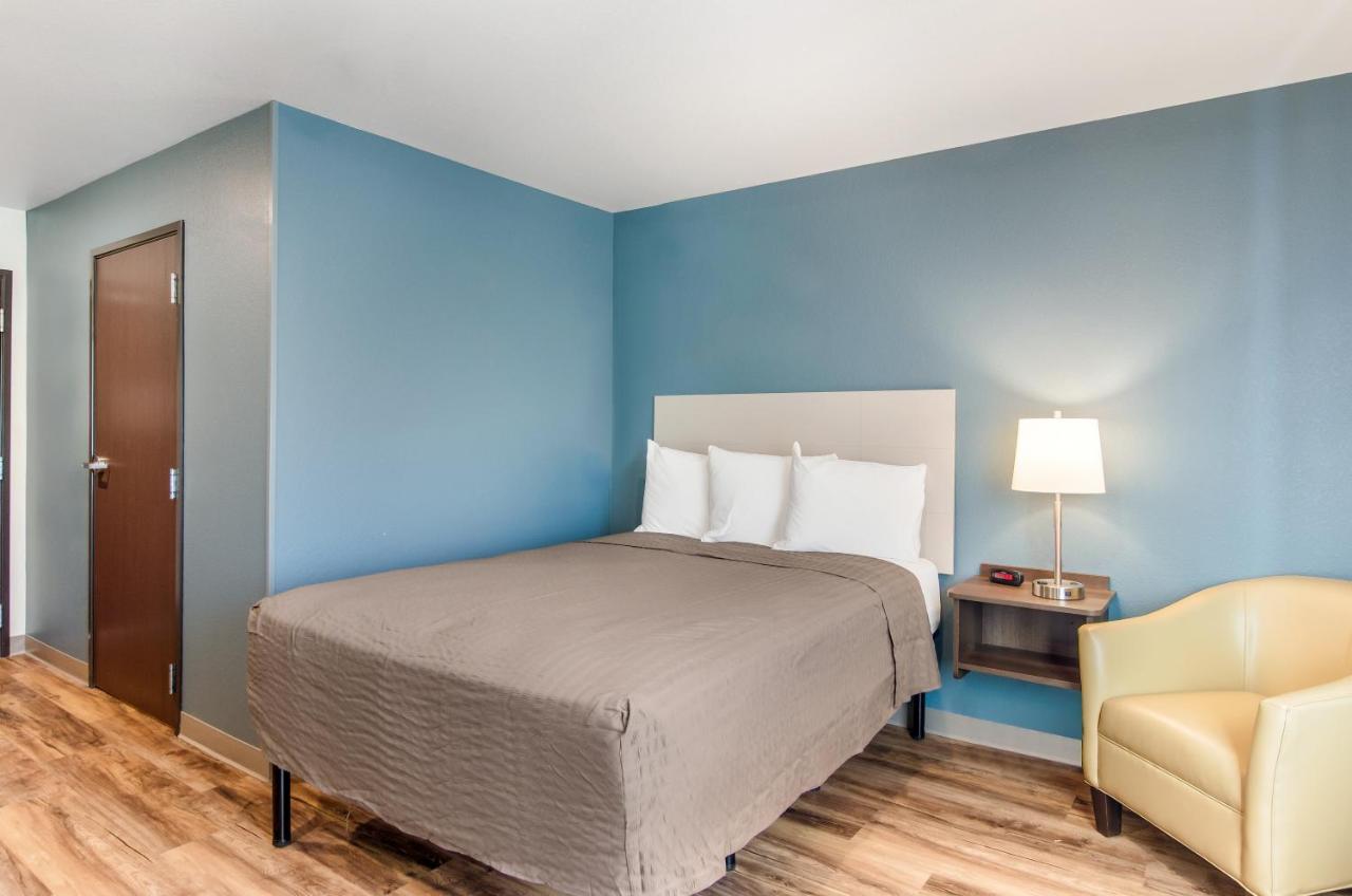 Woodspring Suites Thornton-North Denver Exterior photo