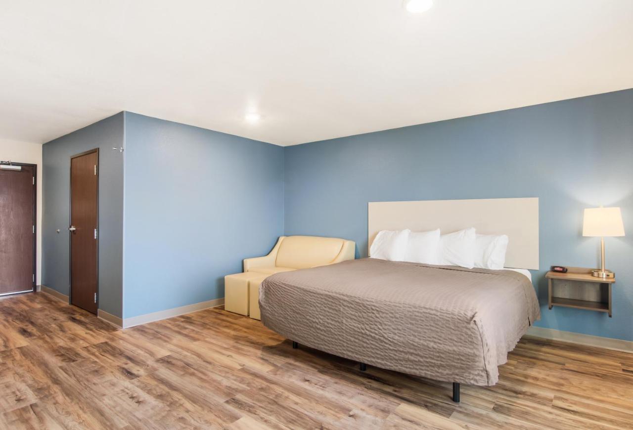 Woodspring Suites Thornton-North Denver Exterior photo